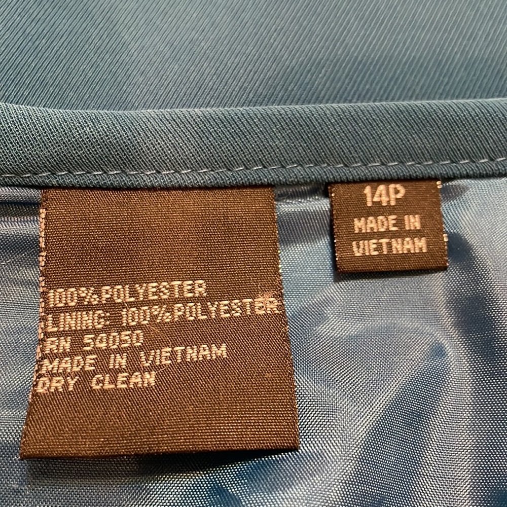 KASPER petite teal colored pencil skirt, size 14P. Fully lined. Great condition. - Picture 10 of 13